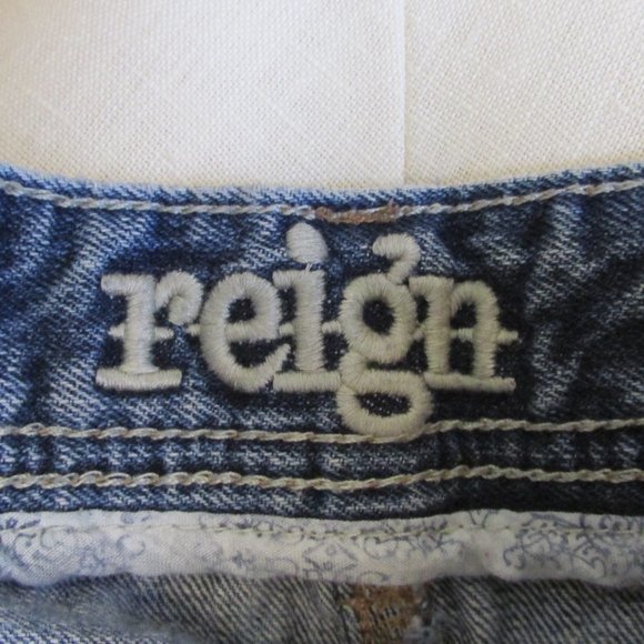 Distressed Jean Shorts - Picture 4 of 5